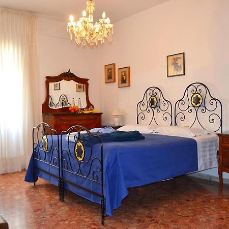 A B C Bologna In B&B Chambre photo